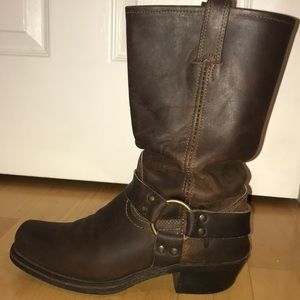 FRYE Classic Harness Boot in Tan/Brown